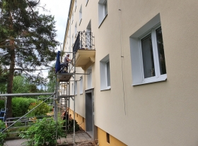  - Montáž zábradlí balkonů