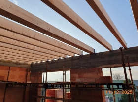  - Montáž dřevěného stropu nad 3.NP