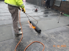  - Natavování hydroizolační vrstvy