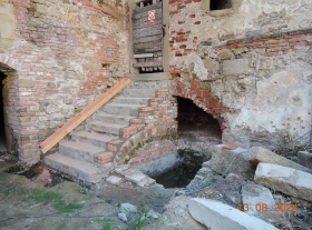  - Oprava kamenného schodiště