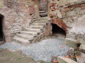  - Oprava kamenného schodiště