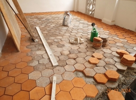  - Pokládka dlažby loggie