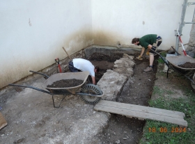  - Archeologický průzkum - odkrytí stávajících základů